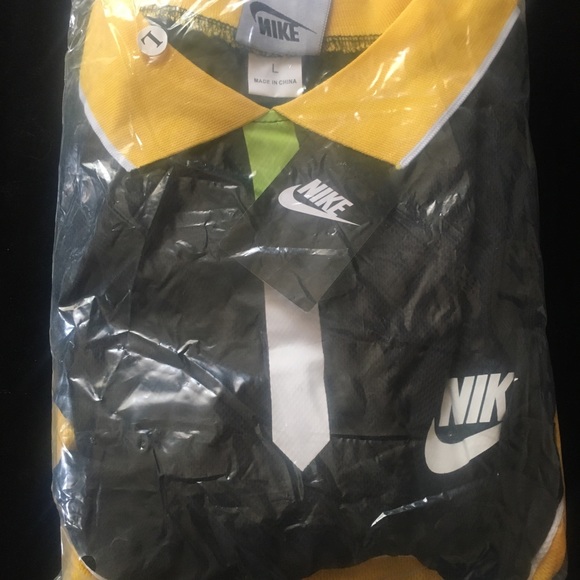 Men’s collared short set - Picture 2 of 2